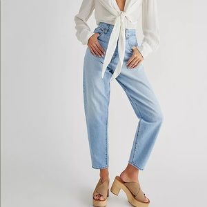 Levi’s High Loose Taper Fit Jeans